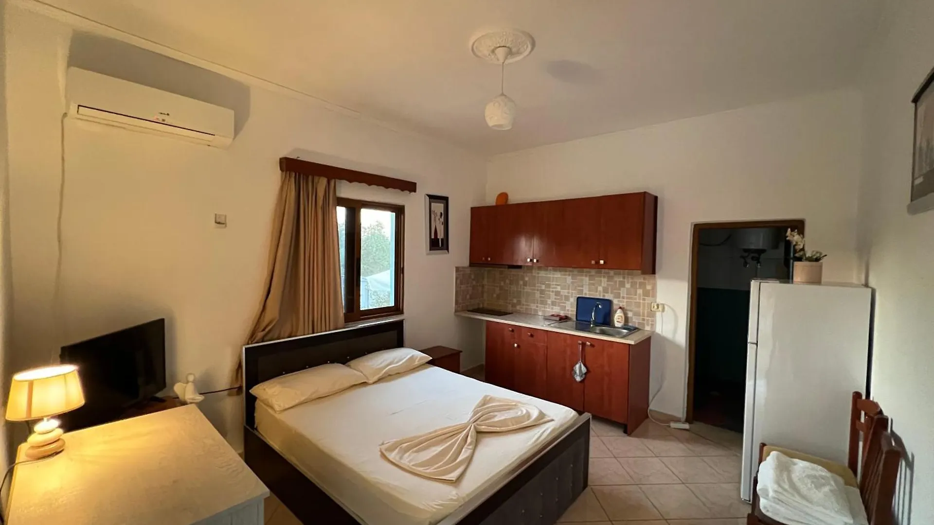 Oni Apartments Ksamil