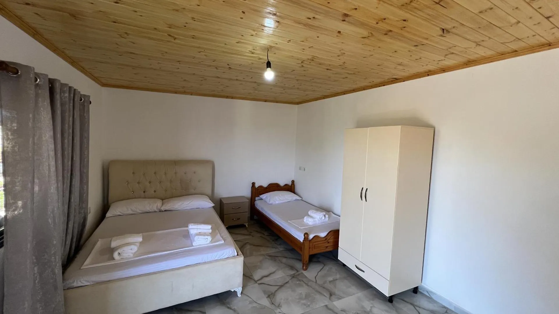 Oni Apartments Ksamil 0*,  Albania